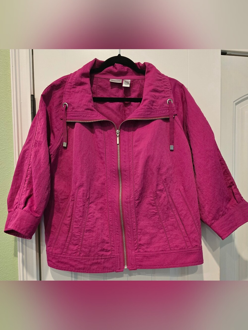 Chico's Bright Pink Light Weight Jacket. 3/4 Length Sleeves. Chicos Size 2.